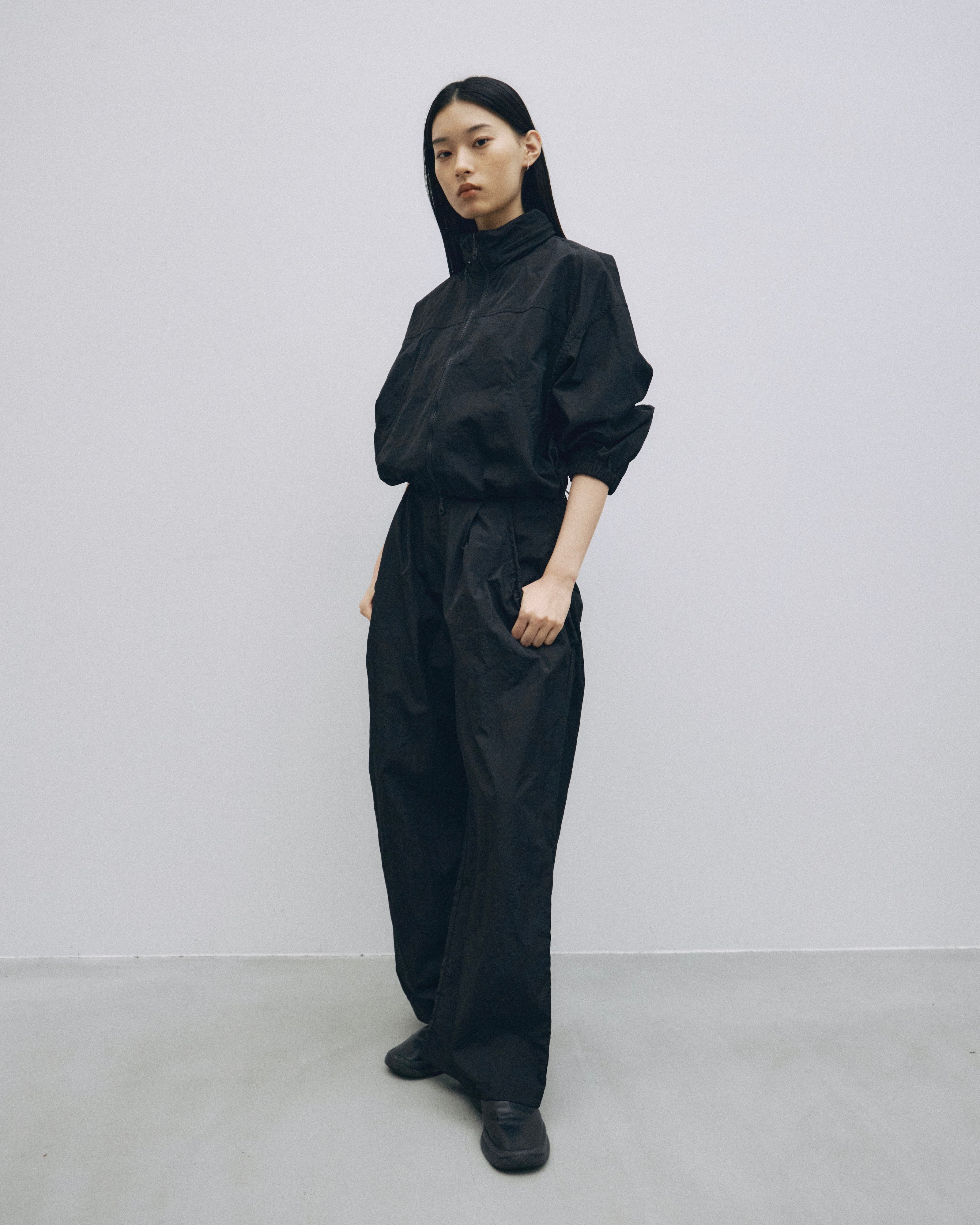 ジゼルフ　jself ナイロンタフタ パンツ ブラック Nylon Taffeta Pants – JSELF