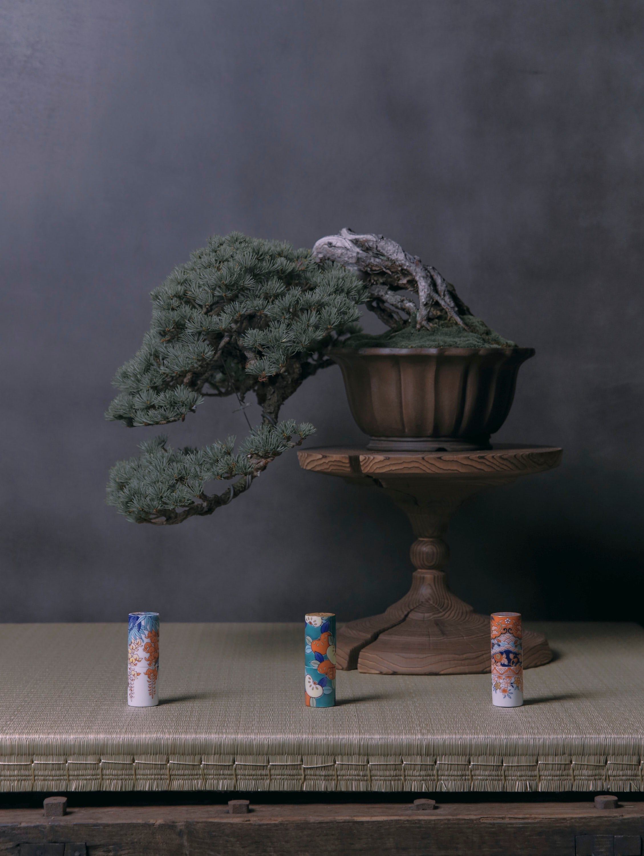 JSELF × 畑萬陶苑 古伊万里調 金彩桜菊唐花文 Lipstick Case