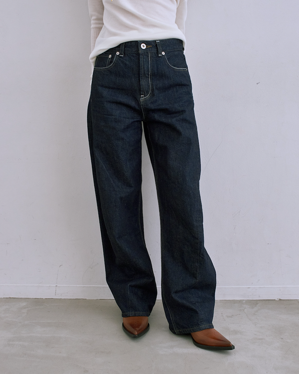 High Waist Curved Denim